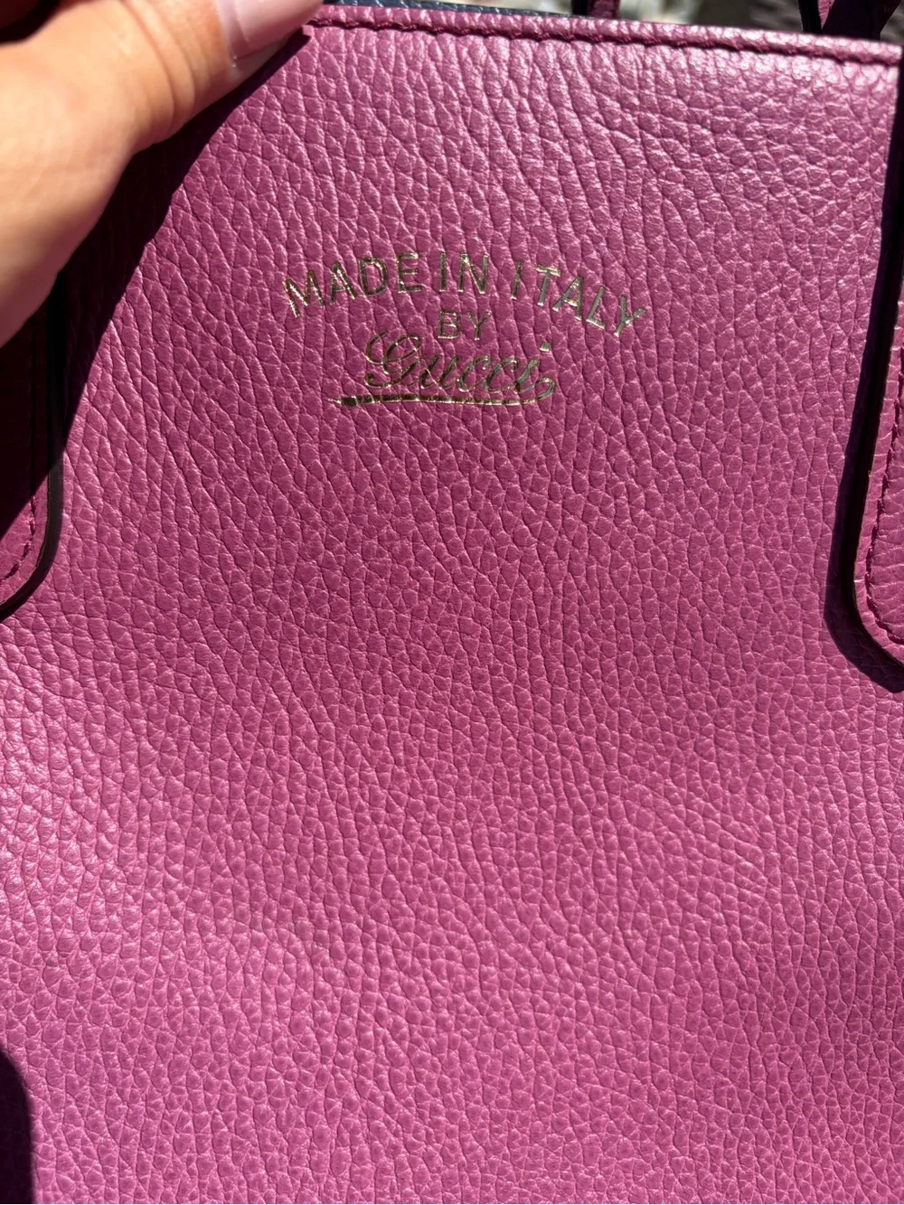 Gucci Leather Swing Tote Medium